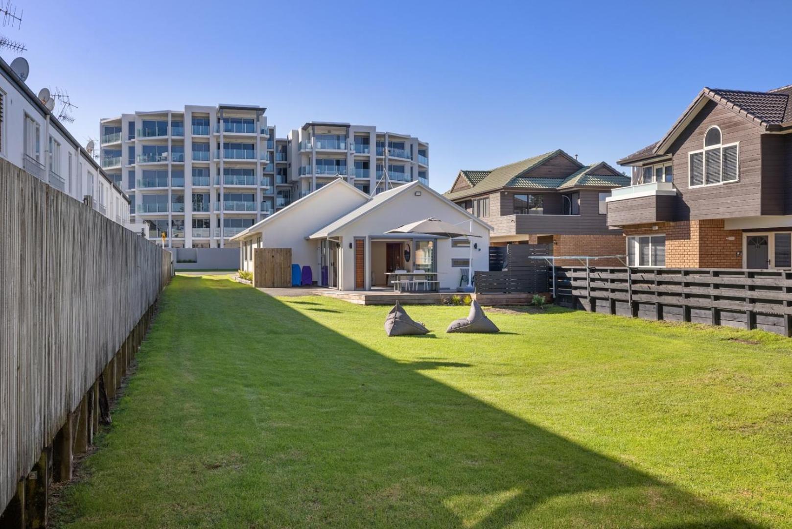 The Iconic Kiwi Bach, Full Site Downtown Mount Villa Mount Maunganui Exterior photo